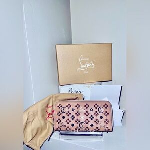 EUC Louboutin Panettone Loubinthesky Stud Wallet